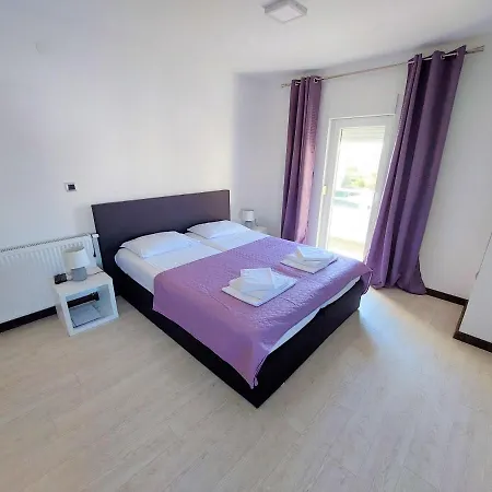 Daniel Apartment *